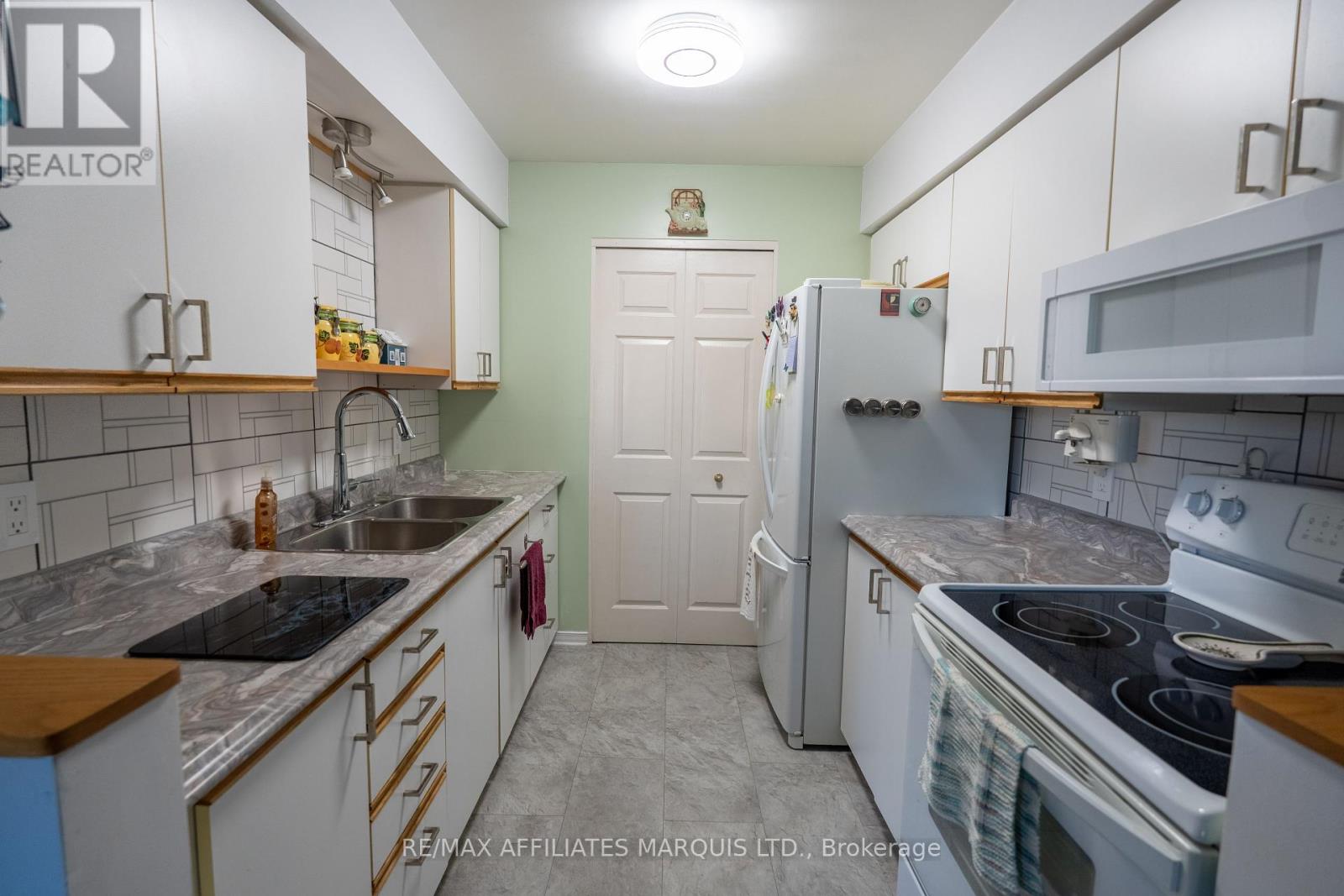 304 - 121 Water Street W, Cornwall, Ontario  K6J 5T8 - Photo 6 - X12405904