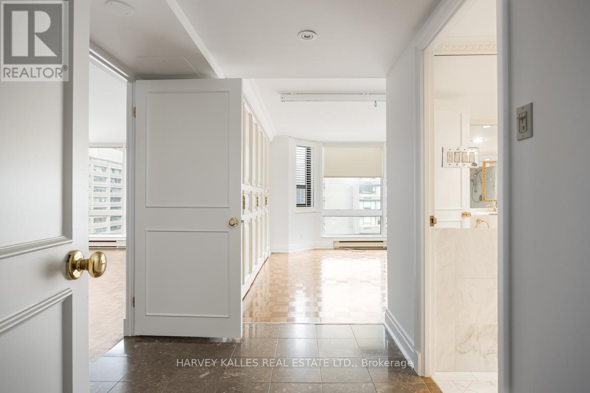 2103 - 1166 Bay Street, Toronto, Ontario  M5S 2X8 - Photo 19 - C12232223