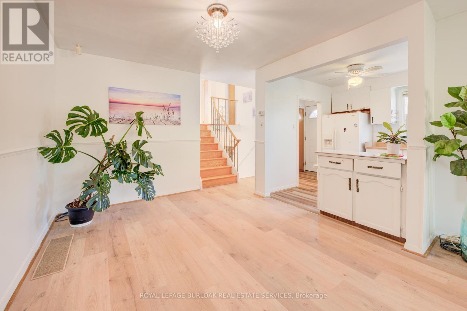 37 Hucknall Road, Toronto, Ontario  M3J 1V7 - Photo 12 - W12298500