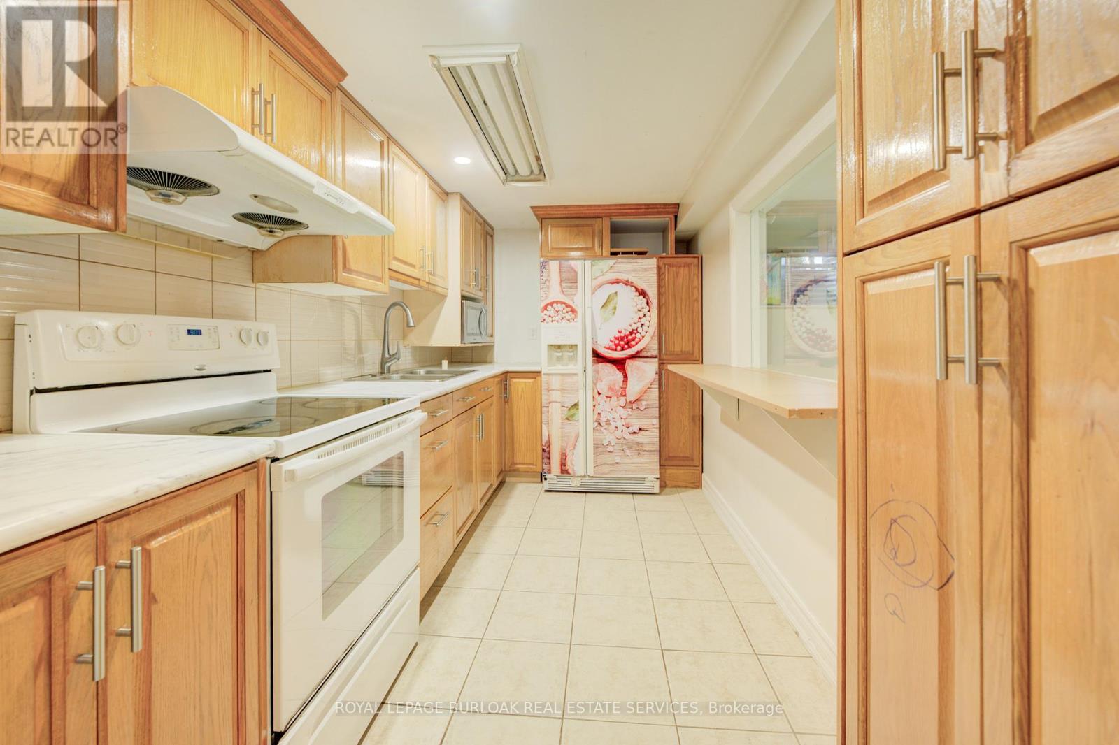 37 Hucknall Road, Toronto, Ontario  M3J 1V7 - Photo 30 - W12298500