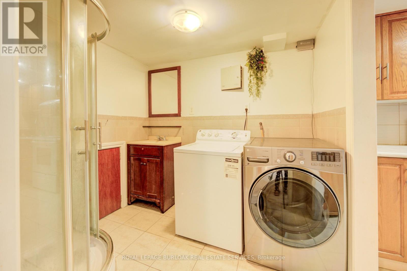 37 Hucknall Road, Toronto, Ontario  M3J 1V7 - Photo 29 - W12298500