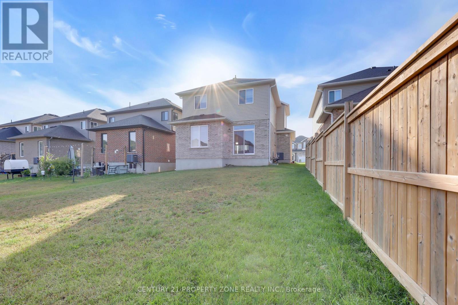 8 Chamberlain Avenue, Ingersoll, Ontario  N5C 3B3 - Photo 40 - X12363168