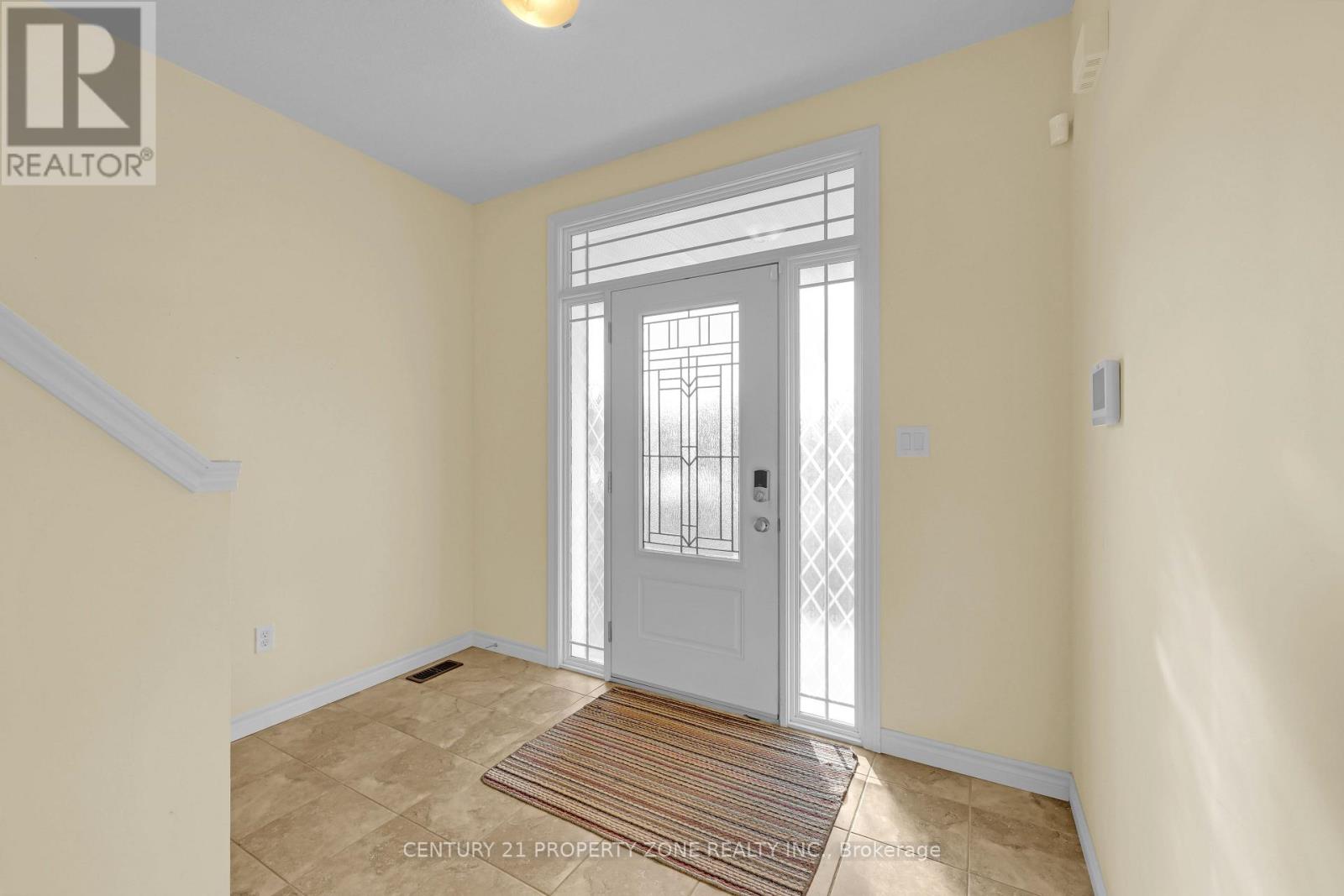 8 Chamberlain Avenue, Ingersoll, Ontario  N5C 3B3 - Photo 7 - X12363168