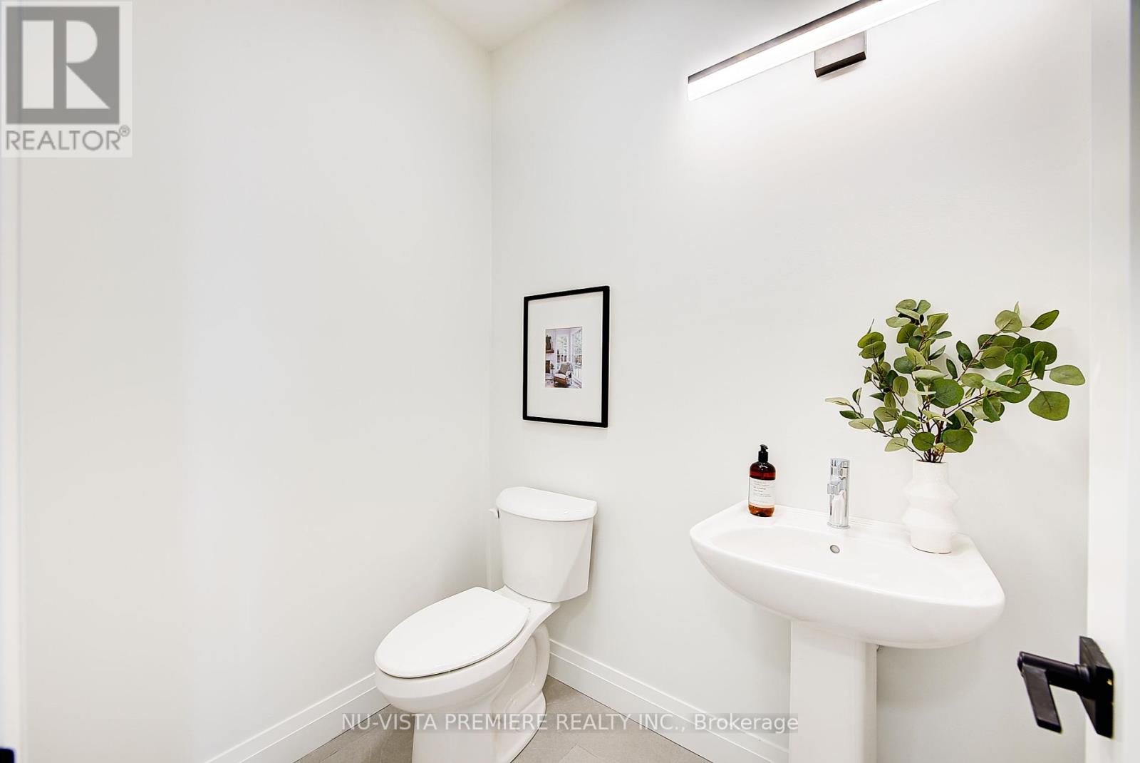 157 Holloway Trail, Middlesex Centre, Ontario  N0M 2A0 - Photo 8 - X12346103
