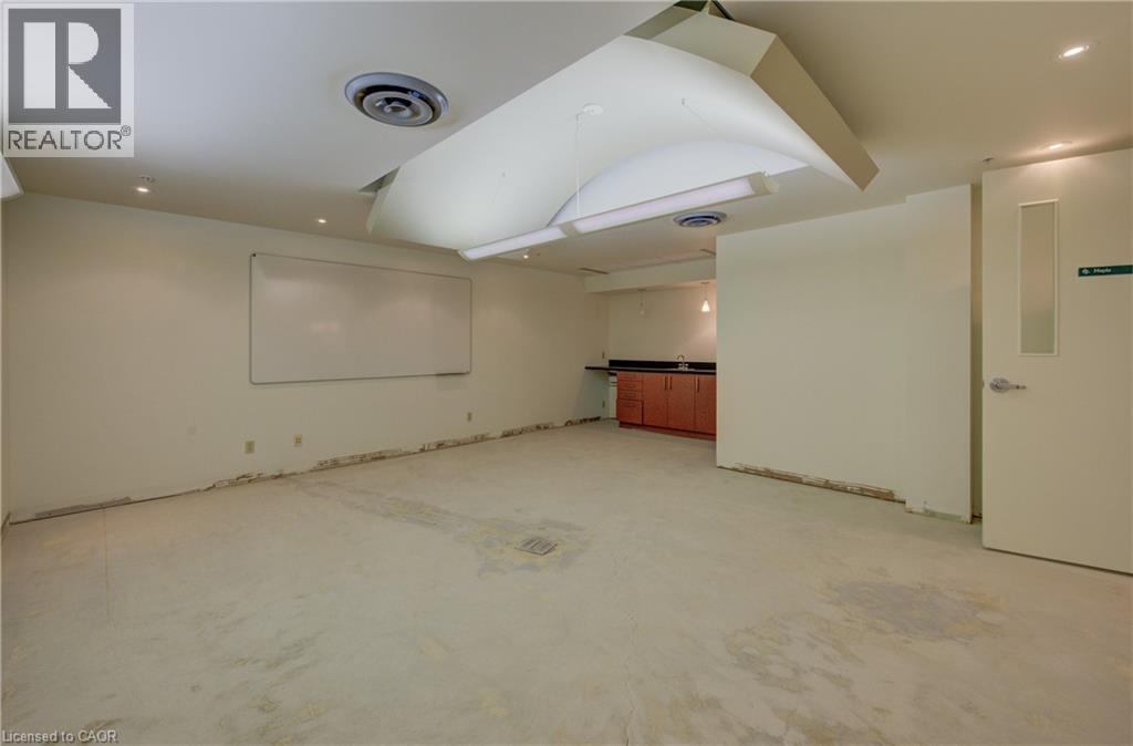 508 Riverbend Drive Unit# Lc1, Kitchener, Ontario  N2K 3S2 - Photo 18 - 40769123