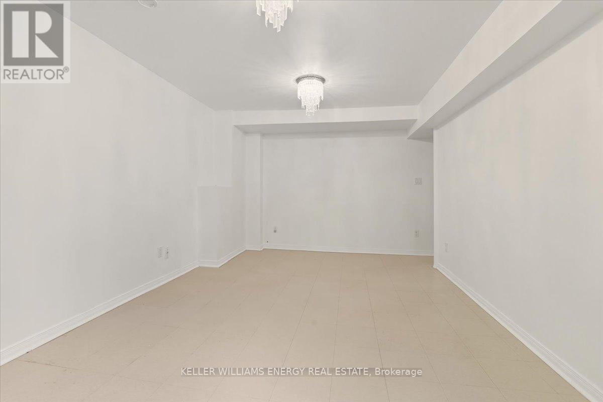 990 Glenbourne Drive, Oshawa, Ontario  L1K 2P9 - Photo 5 - E12363069