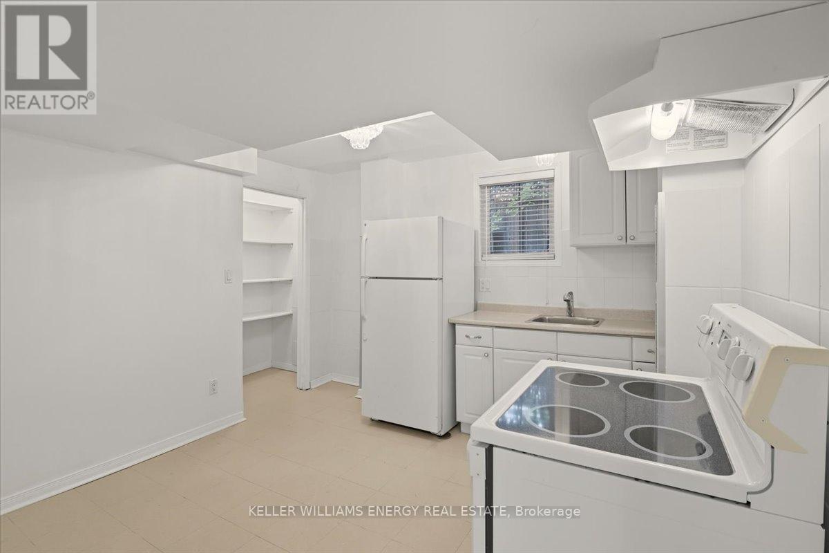 990 Glenbourne Drive, Oshawa, Ontario  L1K 2P9 - Photo 11 - E12363069