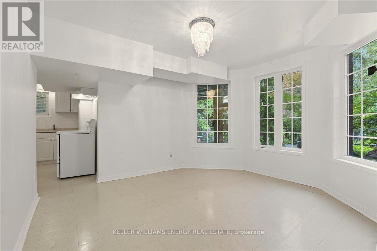 990 Glenbourne Drive, Oshawa, Ontario  L1K 2P9 - Photo 10 - E12363069