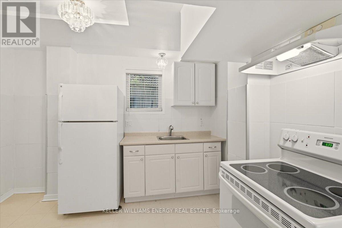 990 Glenbourne Drive, Oshawa, Ontario  L1K 2P9 - Photo 13 - E12363069