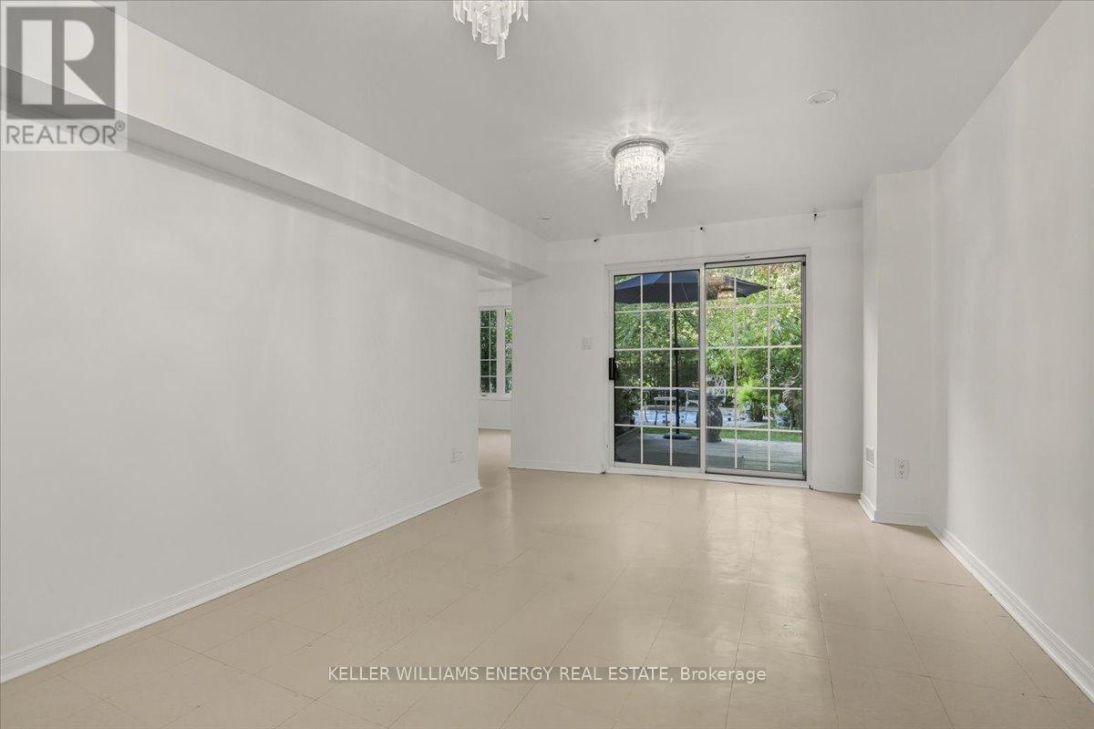 990 Glenbourne Drive, Oshawa, Ontario  L1K 2P9 - Photo 7 - E12363069