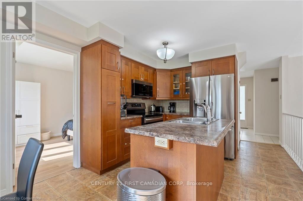 276 Blue Forest Place, London North, Ontario  N6G 4H7 - Photo 15 - X12403274