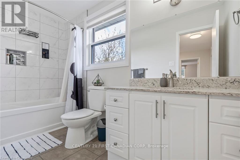 276 Blue Forest Place, London North, Ontario  N6G 4H7 - Photo 30 - X12403274