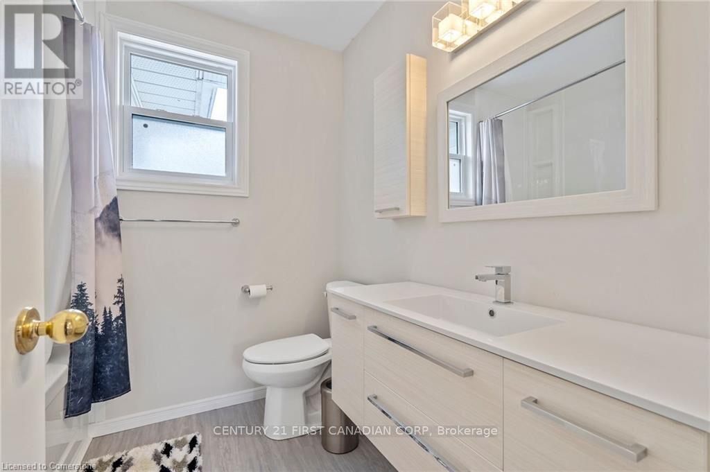 276 Blue Forest Place, London North, Ontario  N6G 4H7 - Photo 25 - X12403274