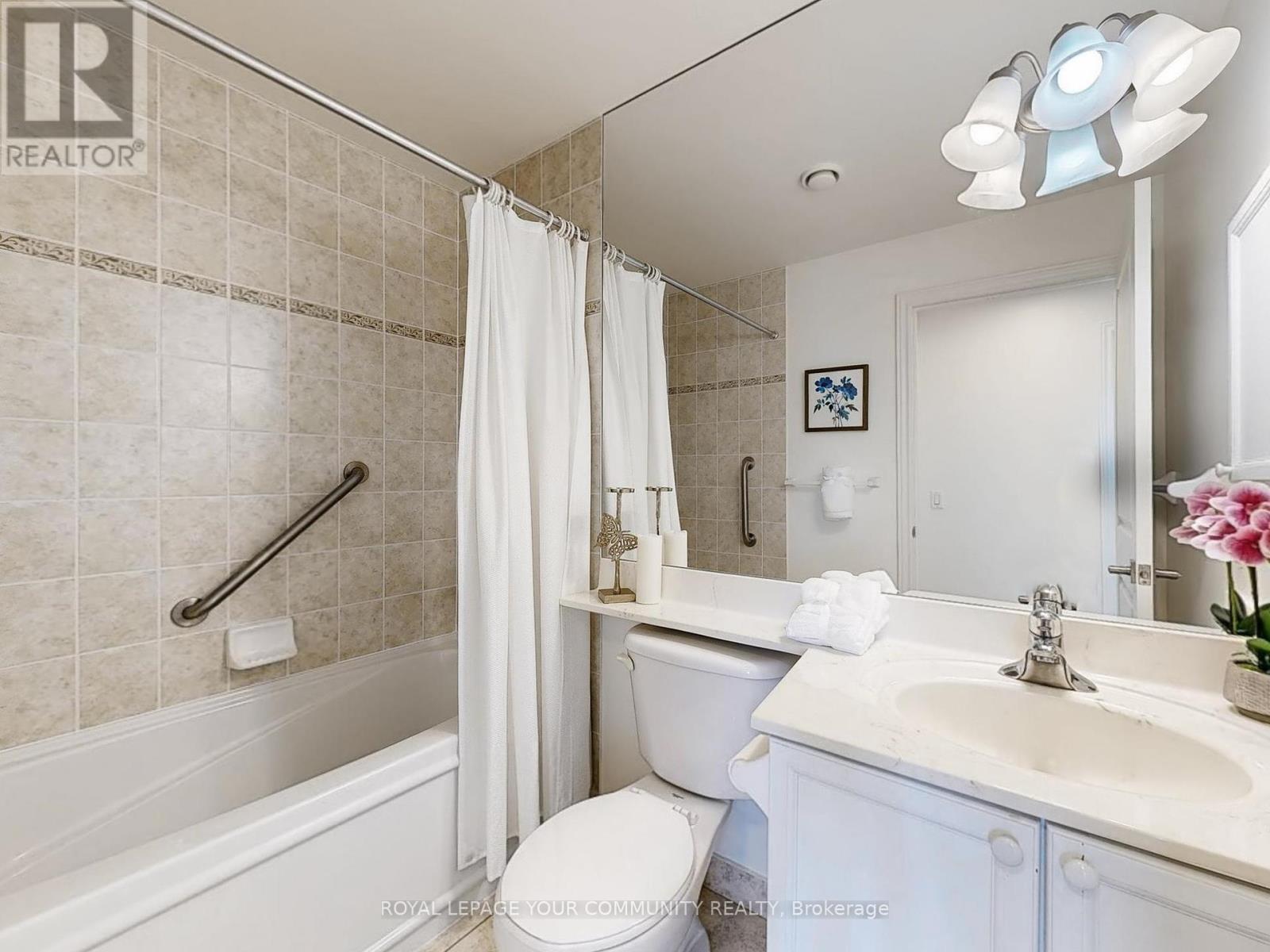 220 - 9519 Keele Street, Vaughan, Ontario  L6A 4A2 - Photo 20 - N12404993