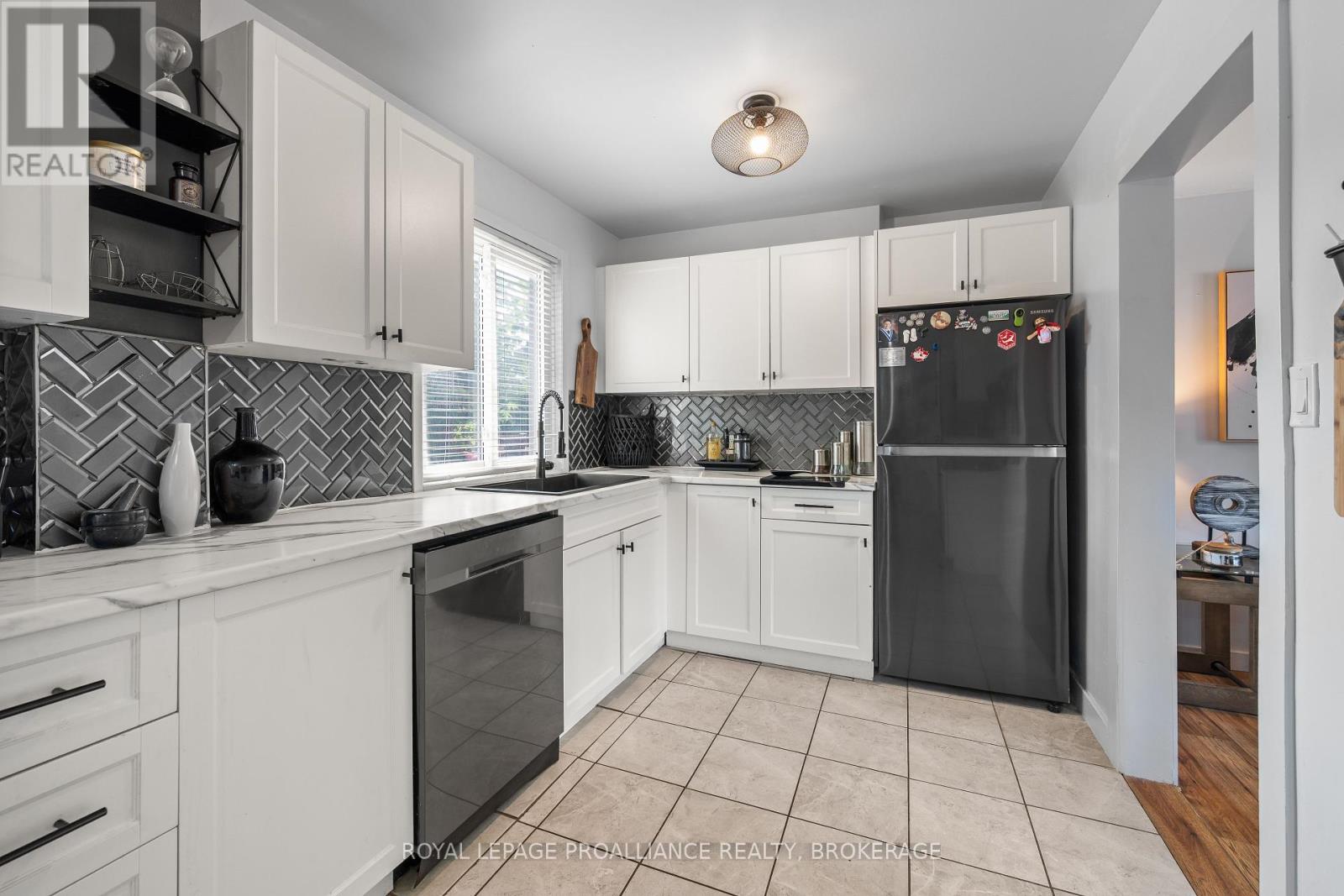Lorem Ipsum Dolor S, Kingston, Ontario  K7L  - Photo 22 - DEMO28867860