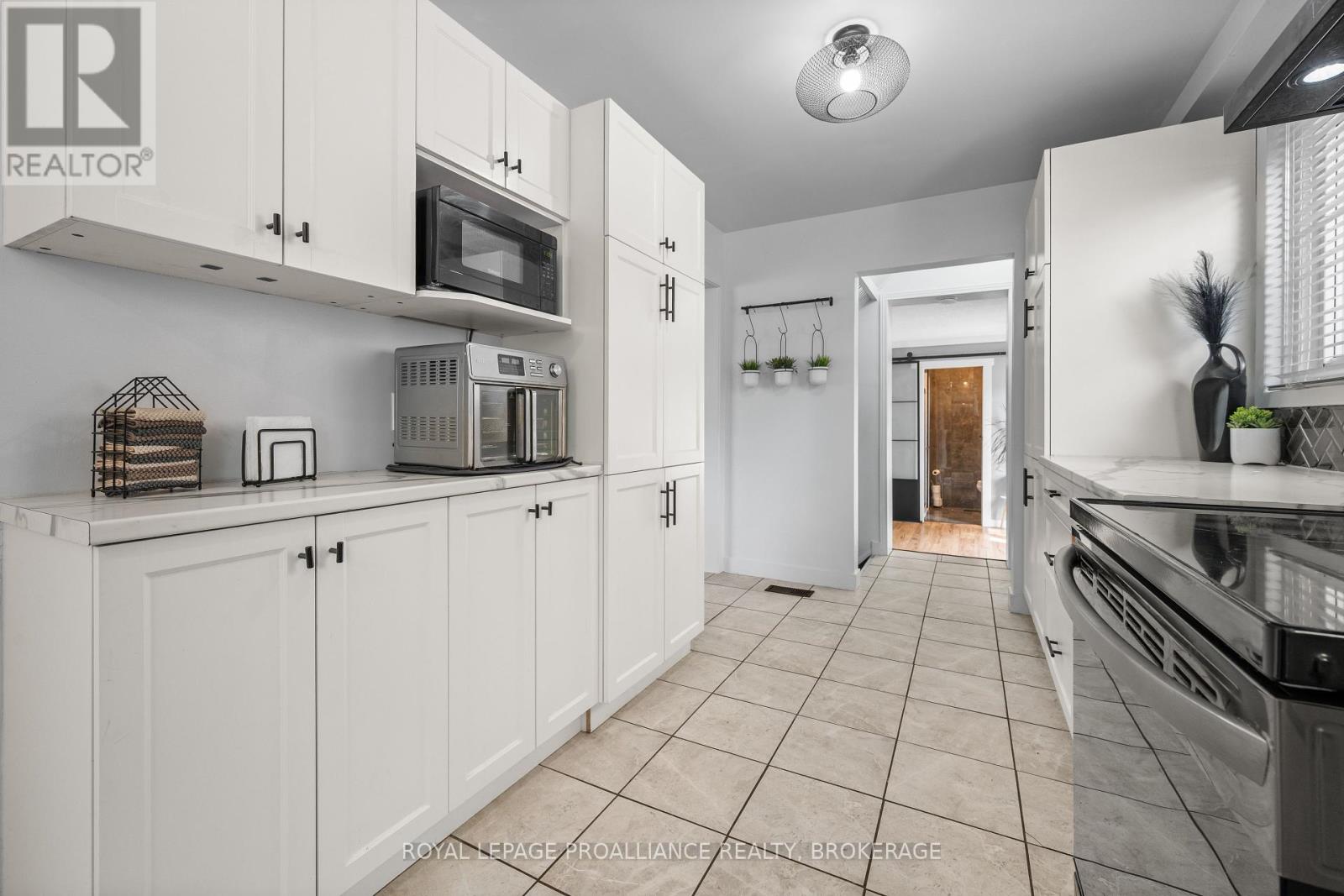 Lorem Ipsum Dolor S, Kingston, Ontario  K7L  - Photo 24 - DEMO28867860