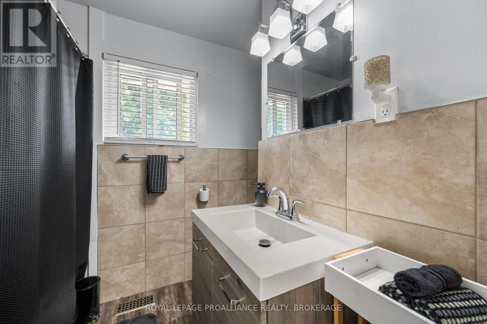 Lorem Ipsum Dolor S, Kingston, Ontario  K7L  - Photo 36 - DEMO28867860