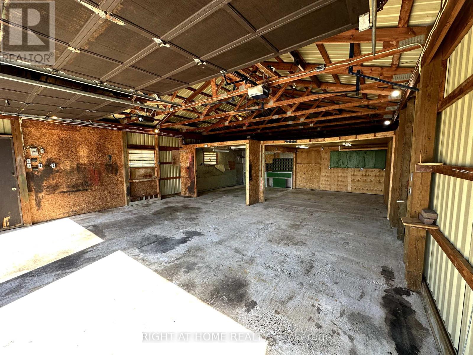 Garage - 4497 Solina Road, Clarington, Ontario  L0B 1J0 - Photo 4 - E12406061