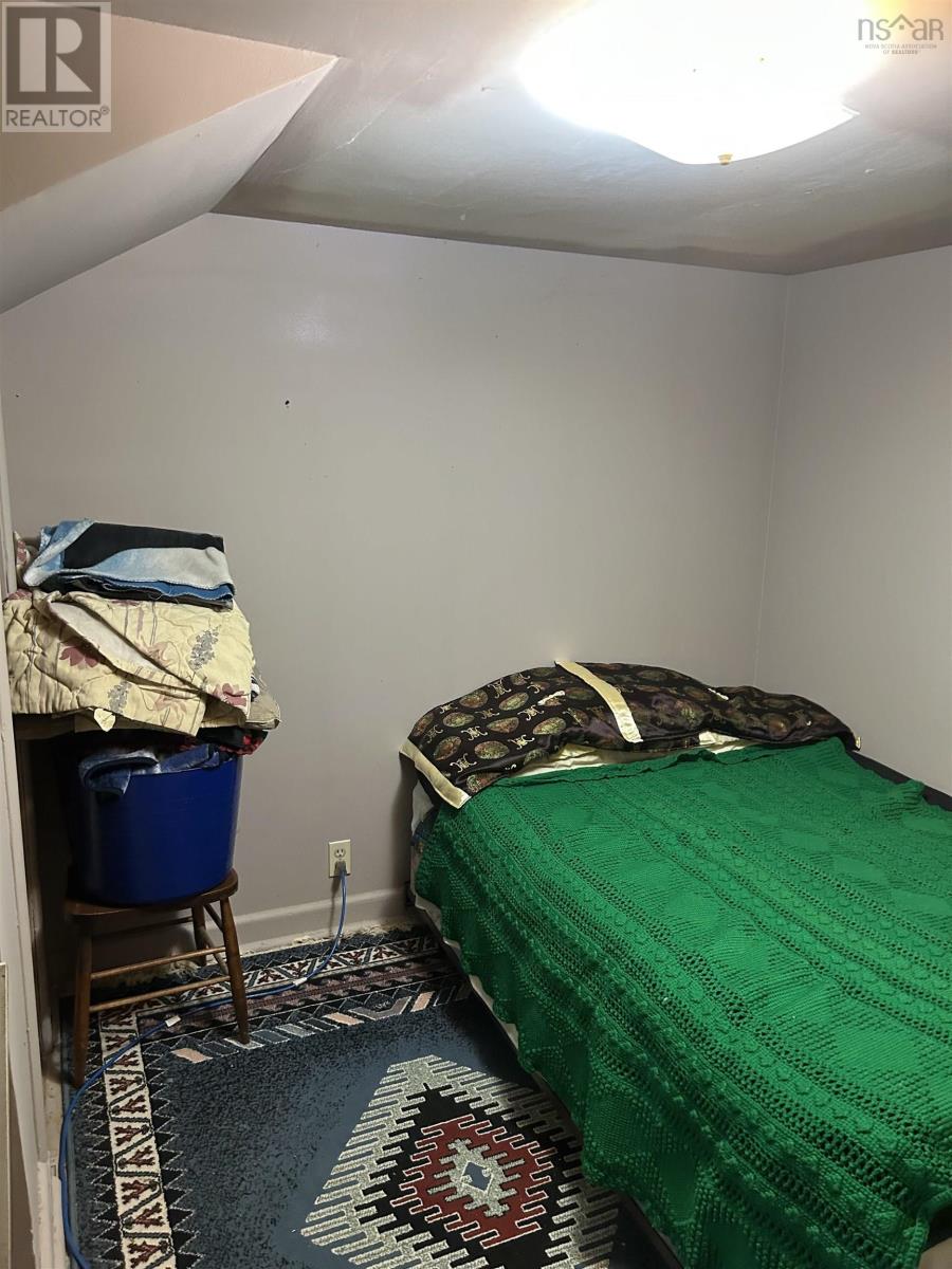 Property at 18 Mcintosh Street image 5
