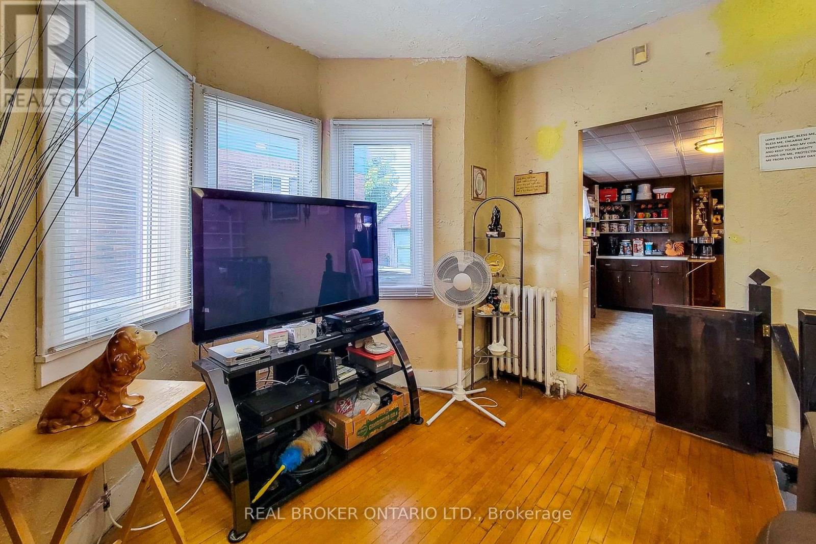 5685 Robinson Street, Niagara Falls, Ontario  L2G 2B1 - Photo 11 - X12397289