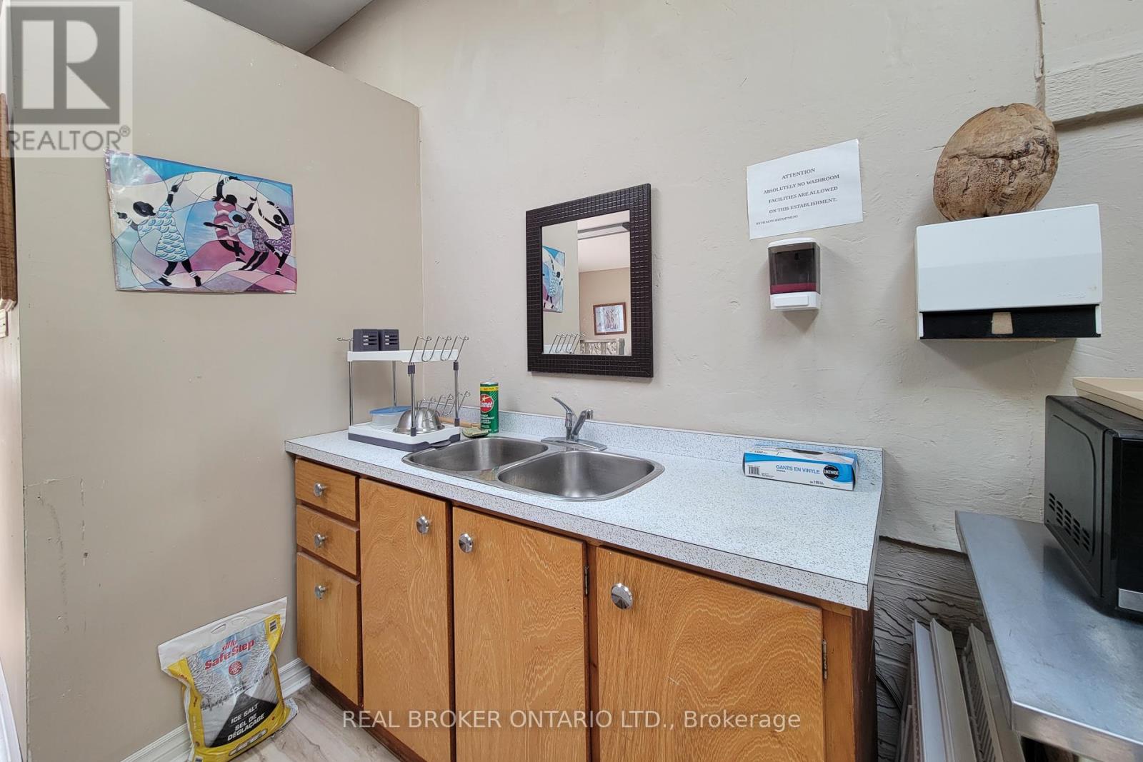 5685 Robinson Street, Niagara Falls, Ontario  L2G 2B1 - Photo 36 - X12397289