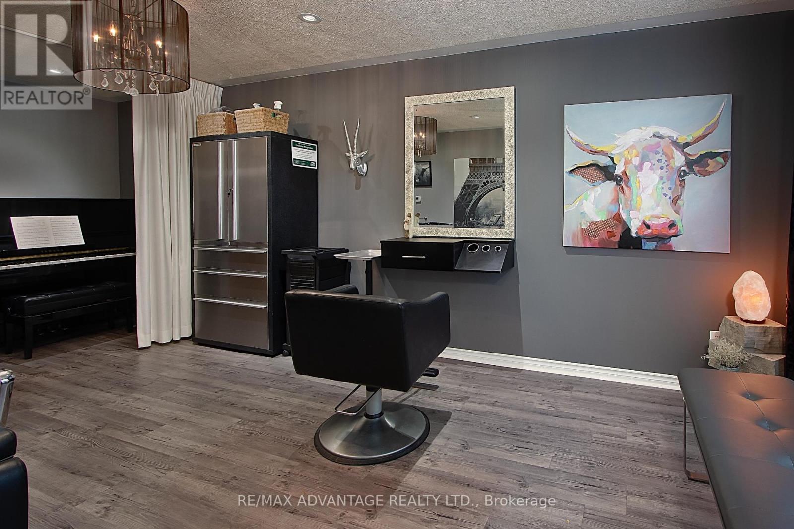 126 Olympic Crescent, London North, Ontario  N6G 3P7 - Photo 19 - X12405921