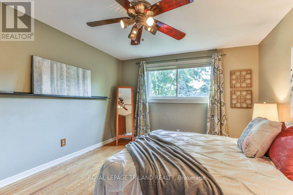 41 Fox Mill Court, London South, Ontario  N6J 2B7 - Photo 21 - X12405931