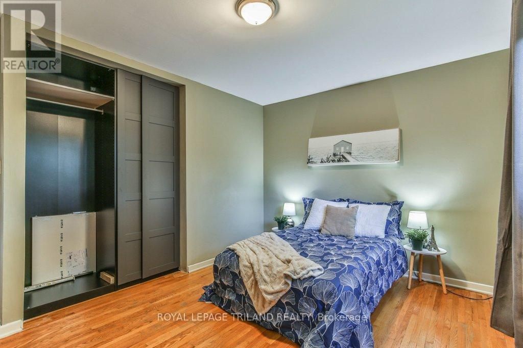 41 Fox Mill Court, London South, Ontario  N6J 2B7 - Photo 24 - X12405931