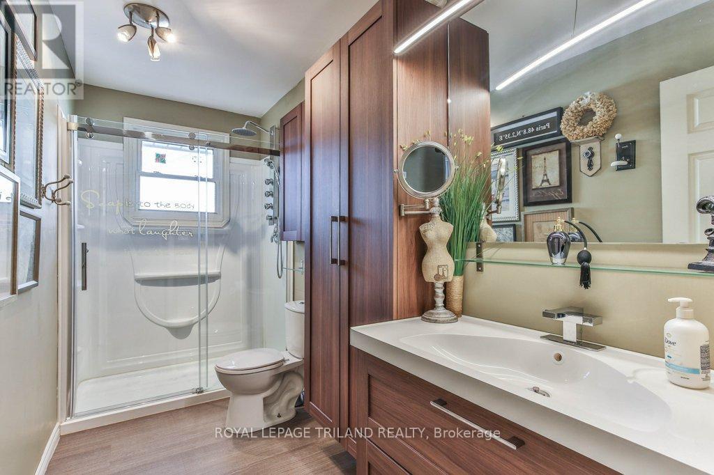 41 Fox Mill Court, London South, Ontario  N6J 2B7 - Photo 27 - X12405931