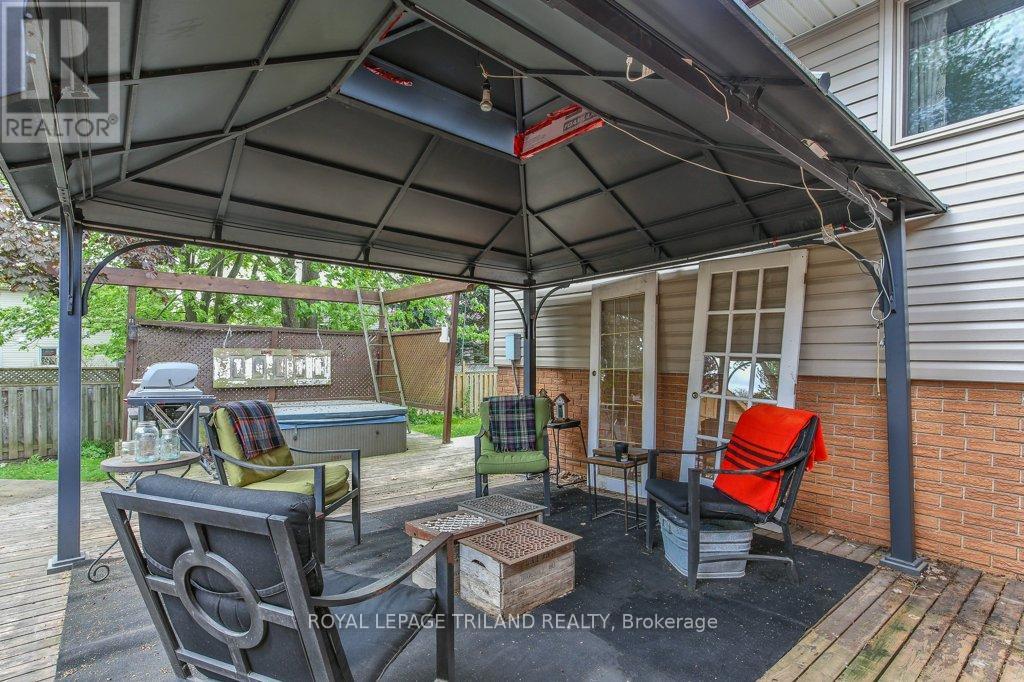 41 Fox Mill Court, London South, Ontario  N6J 2B7 - Photo 42 - X12405931