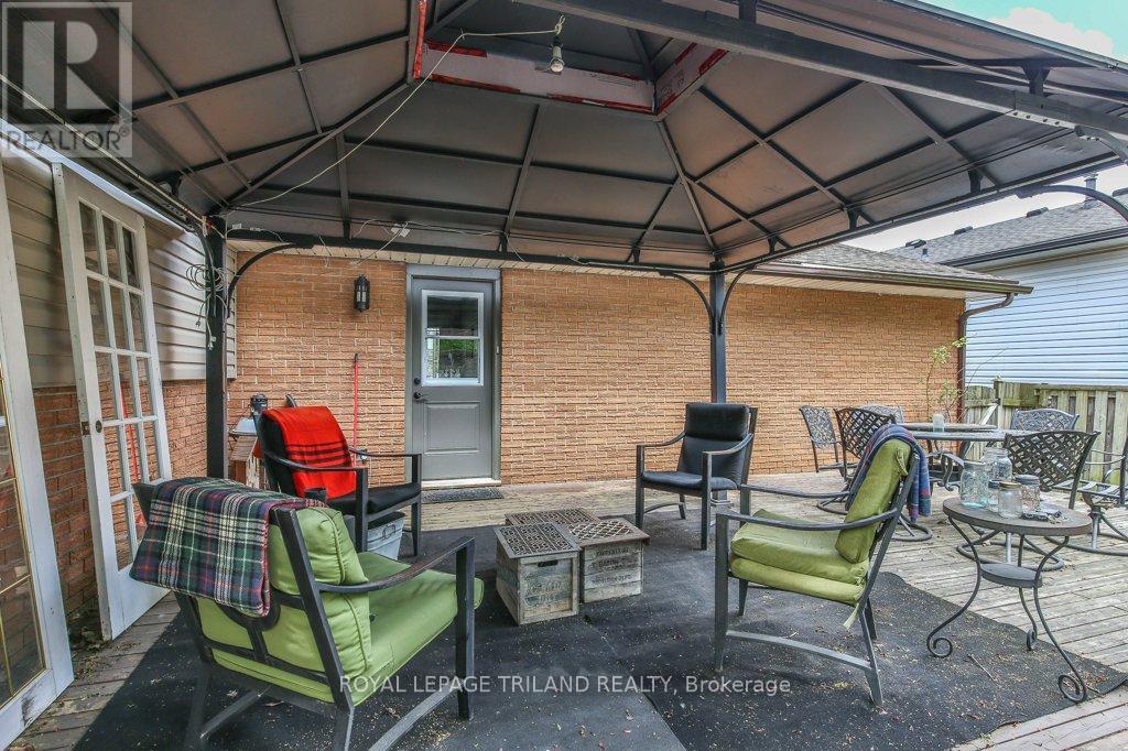 41 Fox Mill Court, London South, Ontario  N6J 2B7 - Photo 44 - X12405931