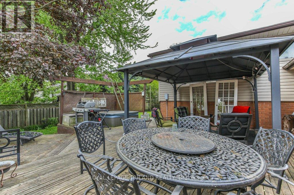 41 Fox Mill Court, London South, Ontario  N6J 2B7 - Photo 50 - X12405931