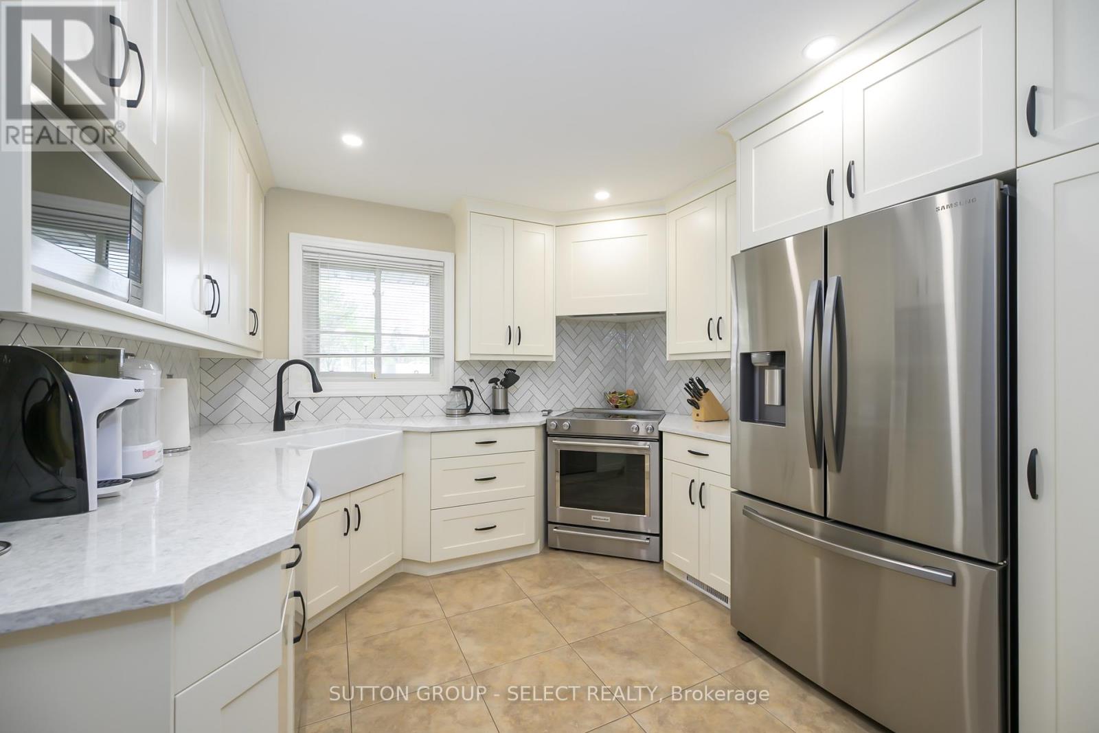 716 Fanshawe Park Road E, London North, Ontario  N5X 2B9 - Photo 10 - X12406036