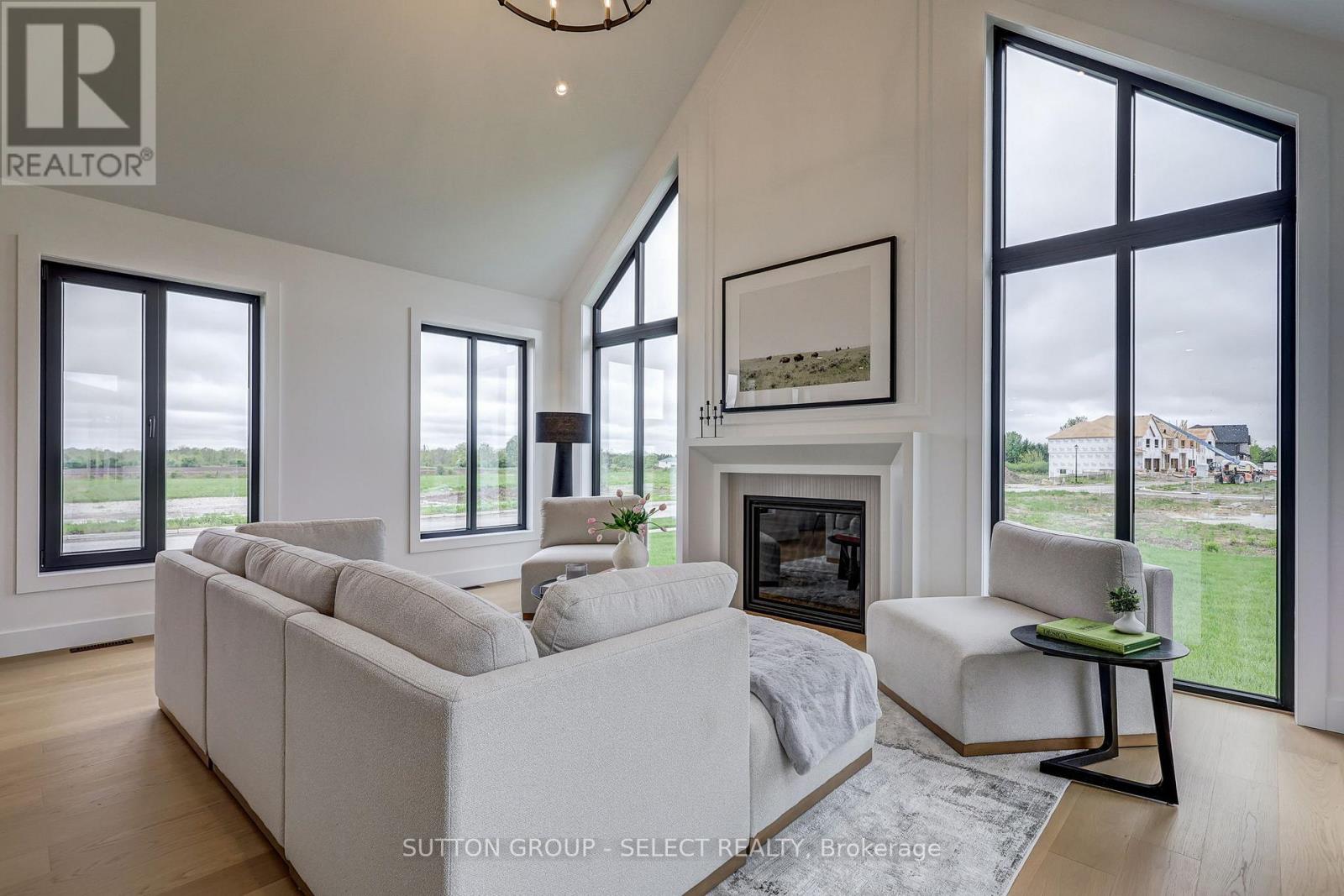 2 Five Stakes Street, Southwold, Ontario  N5P 3T2 - Photo 23 - X12406101