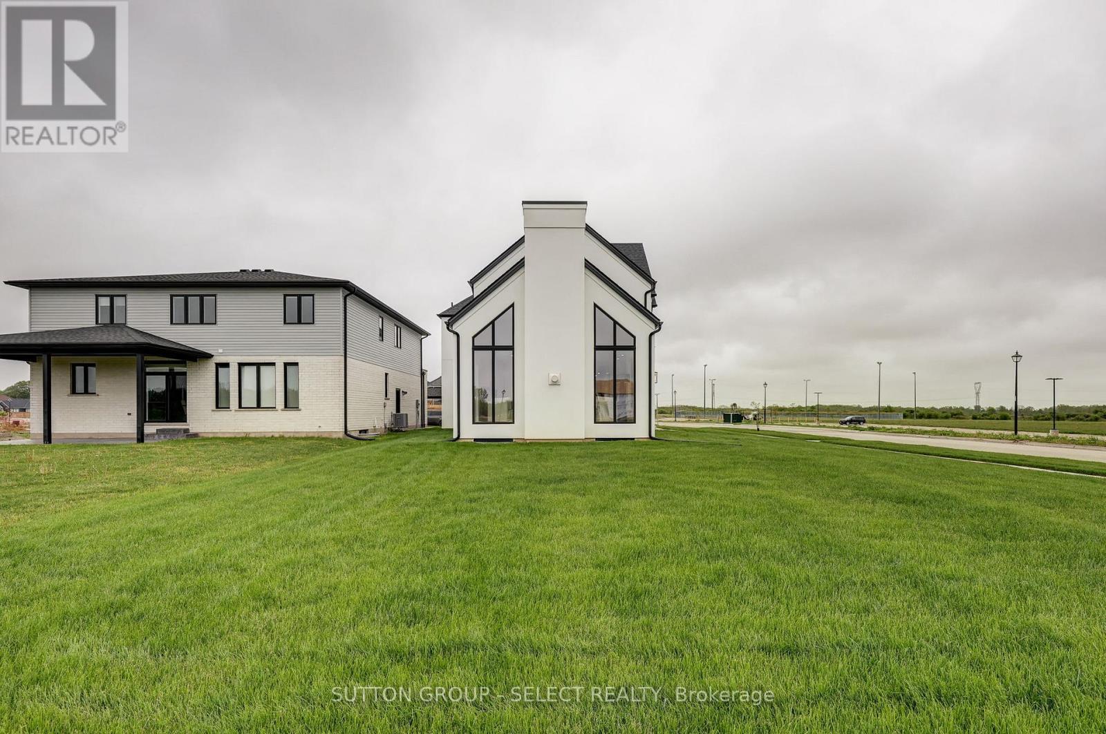 2 Five Stakes Street, Southwold, Ontario  N5P 3T2 - Photo 39 - X12406101