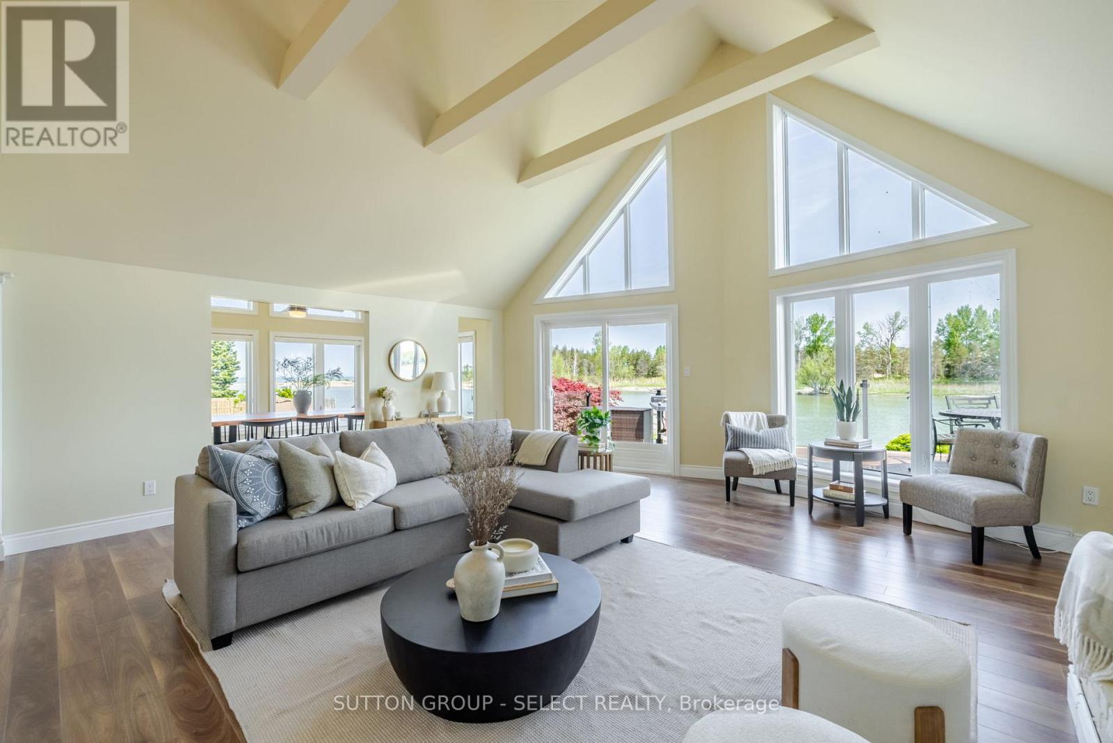 7474 Riverside Drive, Lambton Shores, Ontario  N0M 2L0 - Photo 12 - X12406112