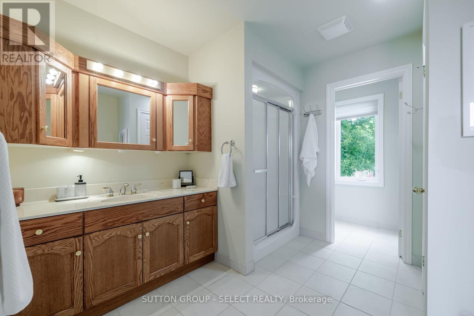7474 Riverside Drive, Lambton Shores, Ontario  N0M 2L0 - Photo 21 - X12406112