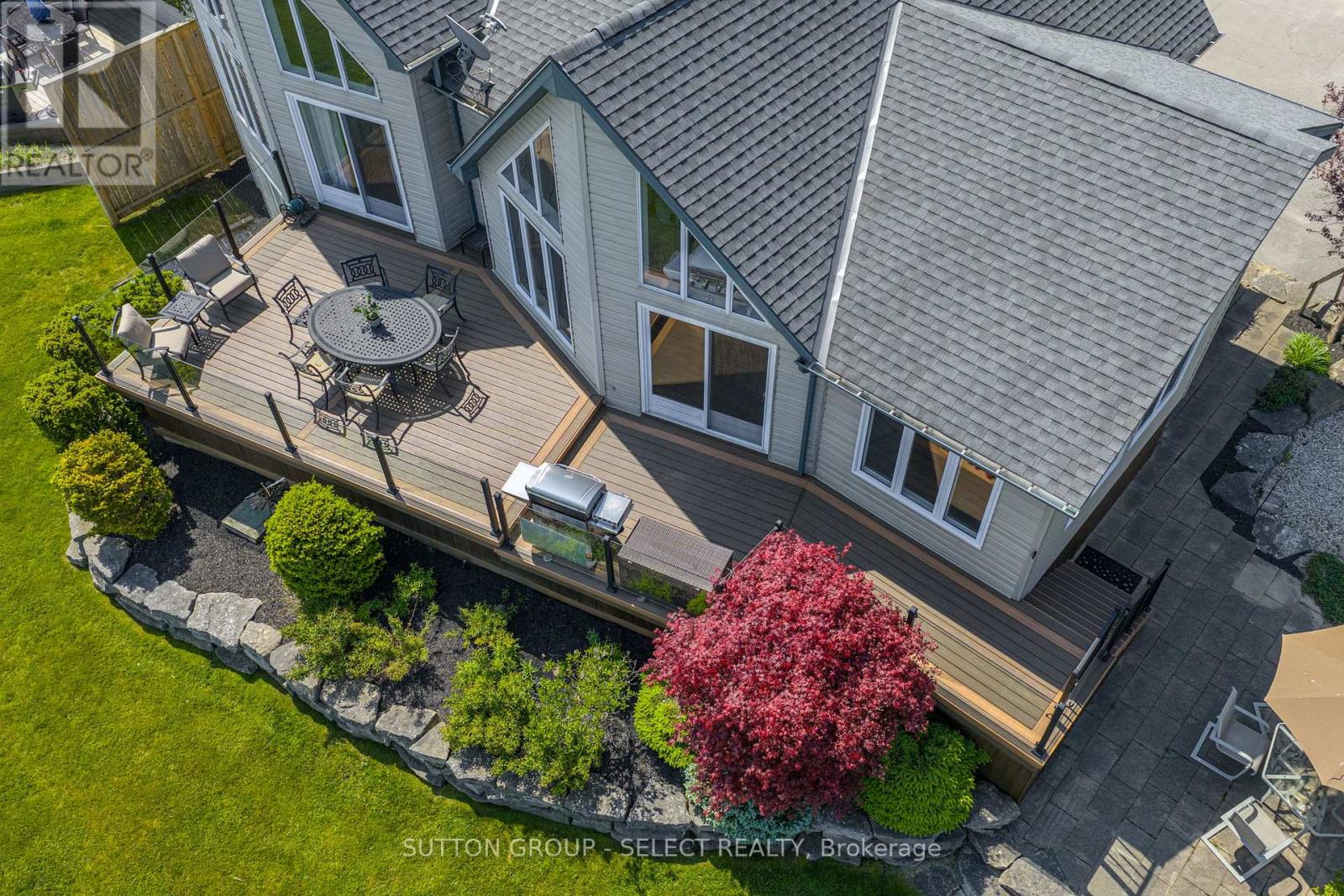 7474 Riverside Drive, Lambton Shores, Ontario  N0M 2L0 - Photo 33 - X12406112