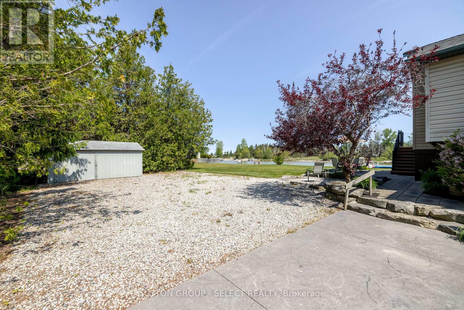 7474 Riverside Drive, Lambton Shores, Ontario  N0M 2L0 - Photo 7 - X12406112