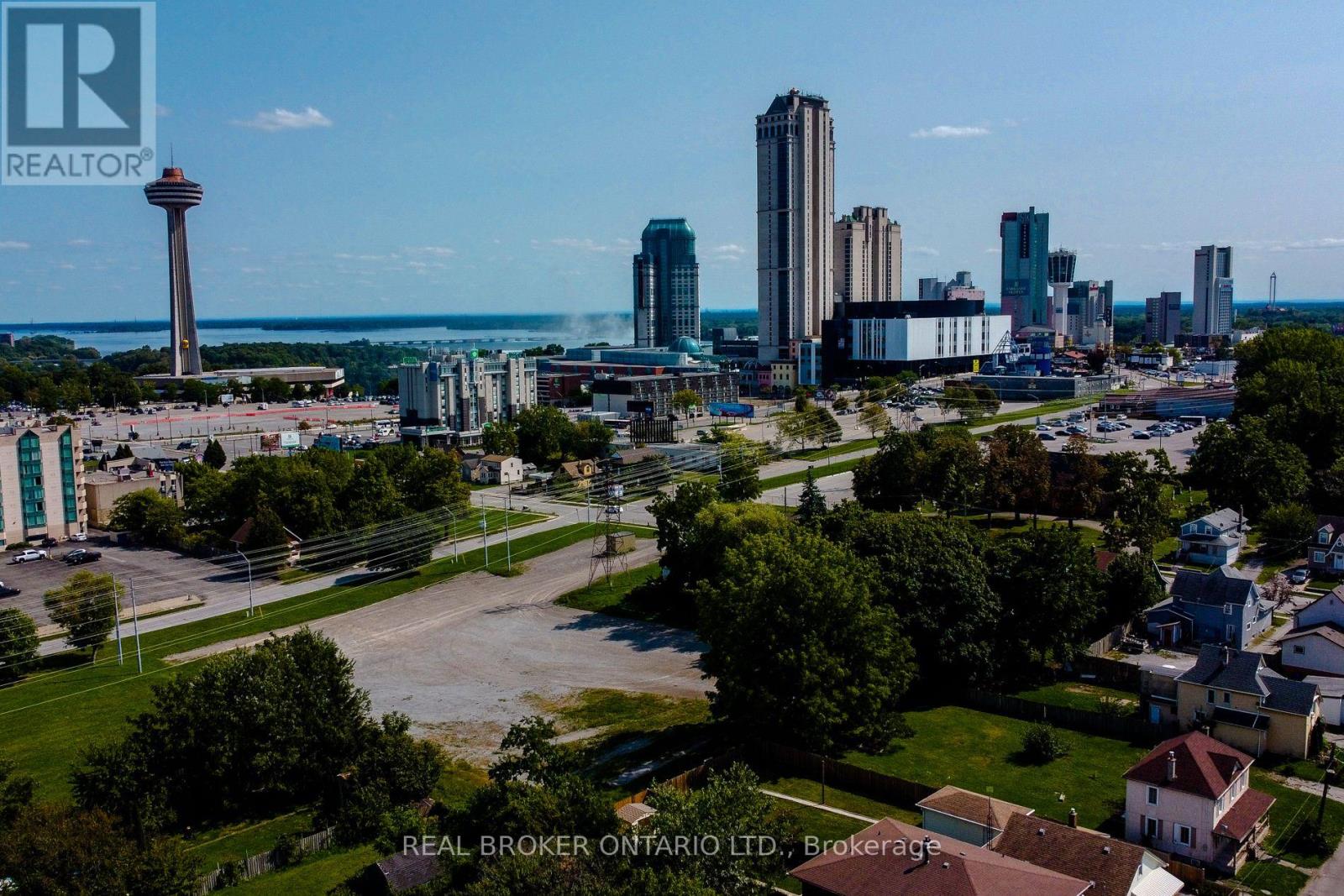 5685 Robinson Street, Niagara Falls, Ontario  L2G 2B1 - Photo 46 - X12397289