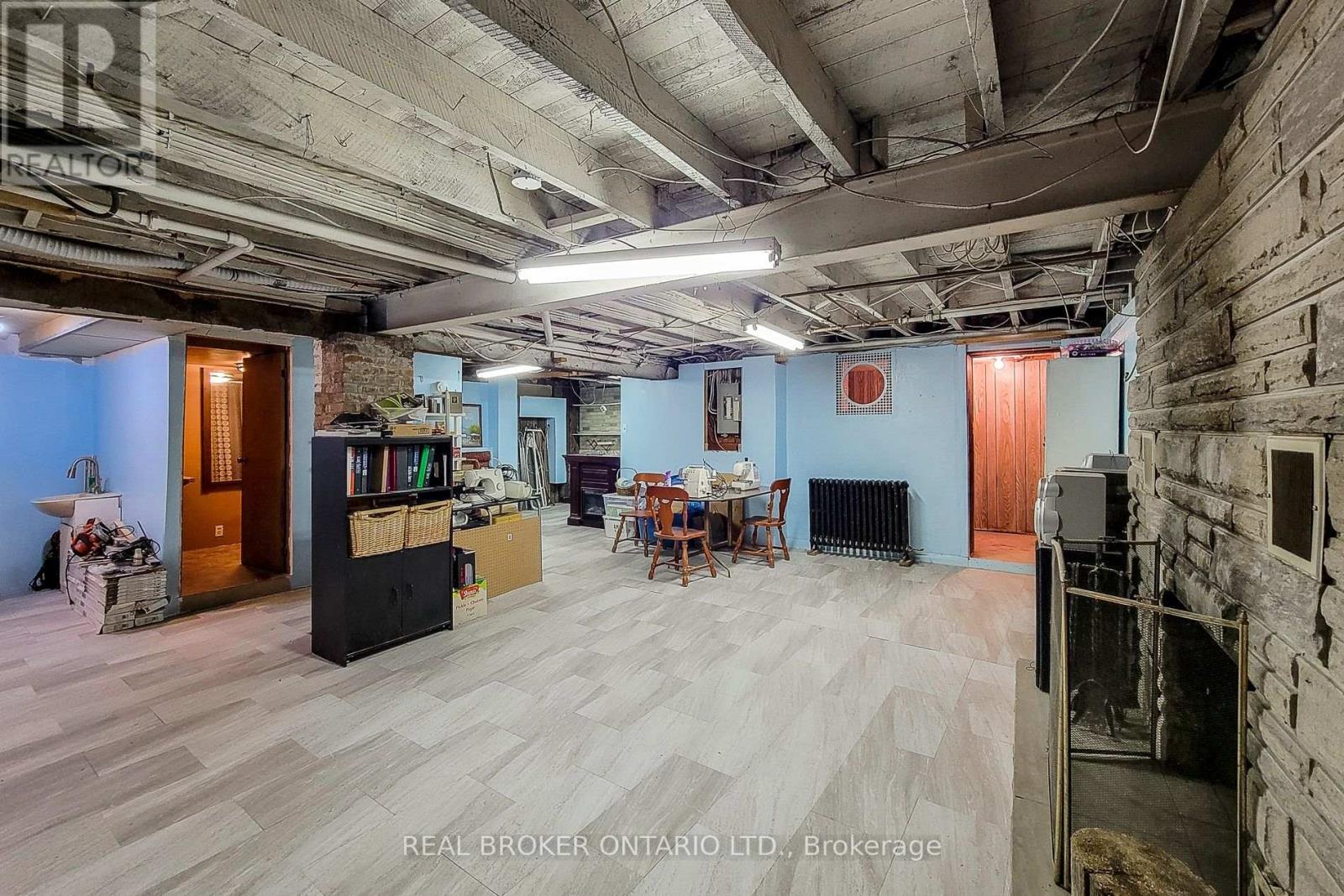 5685 Robinson Street, Niagara Falls, Ontario  L2G 2B1 - Photo 31 - X12397289