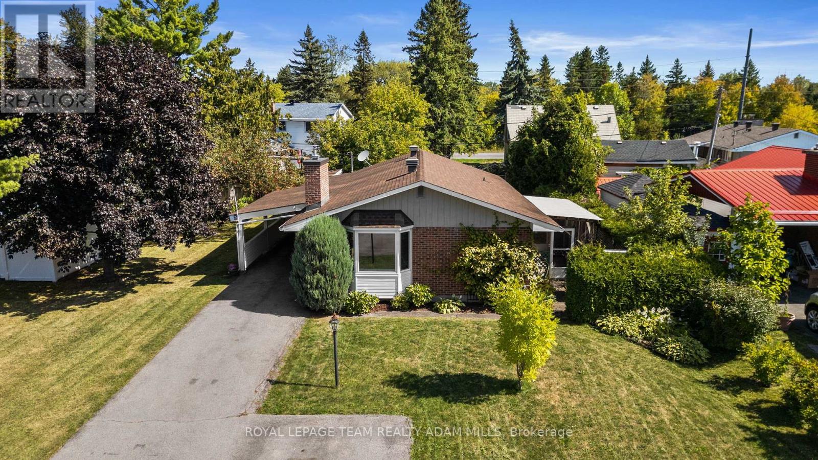 3 DOMUS CRESCENT, ottawa, Ontario