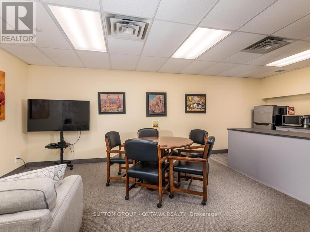 203 - 2951 Riverside Drive, Ottawa, Ontario  K1V 8W6 - Photo 33 - X12405924