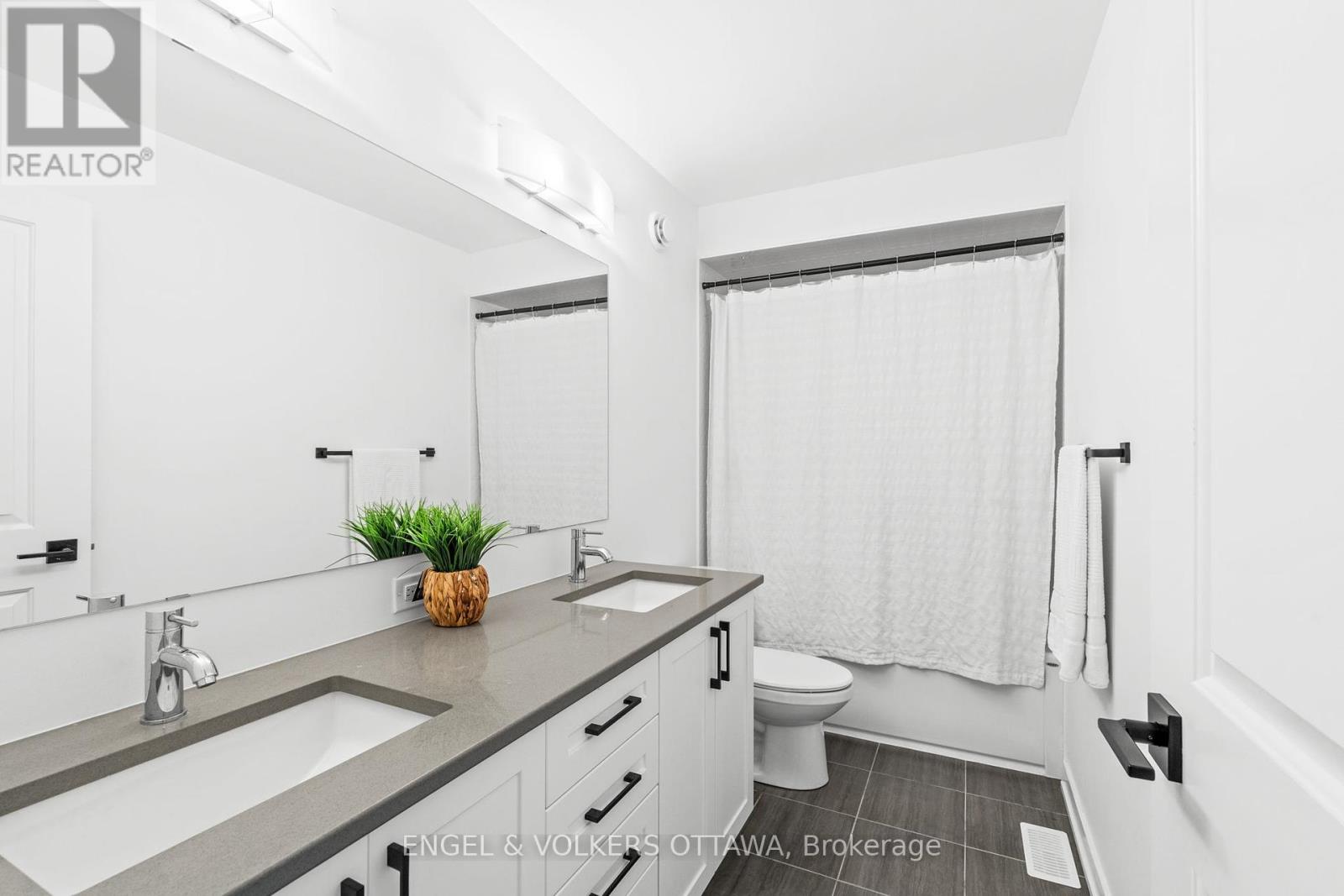 117 Orchestra Way, Ottawa, Ontario  K4M 0R5 - Photo 31 - X12406069