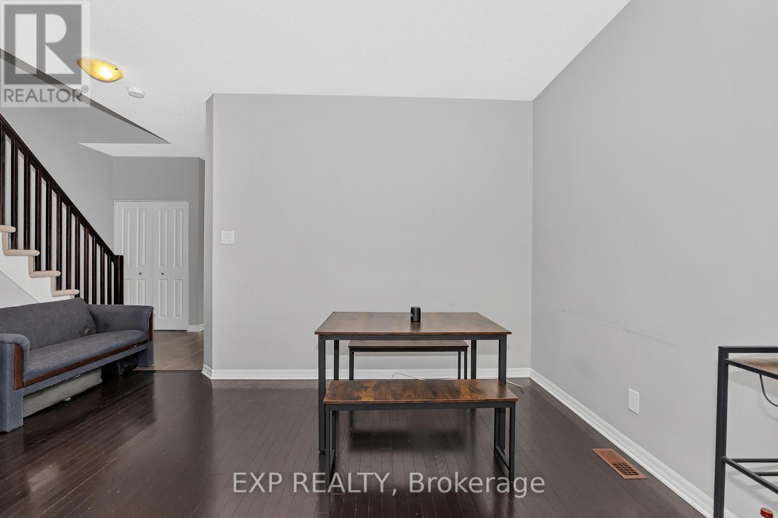 503 Knotridge Street N, Ottawa, Ontario  K1W 0A8 - Photo 6 - X12406102