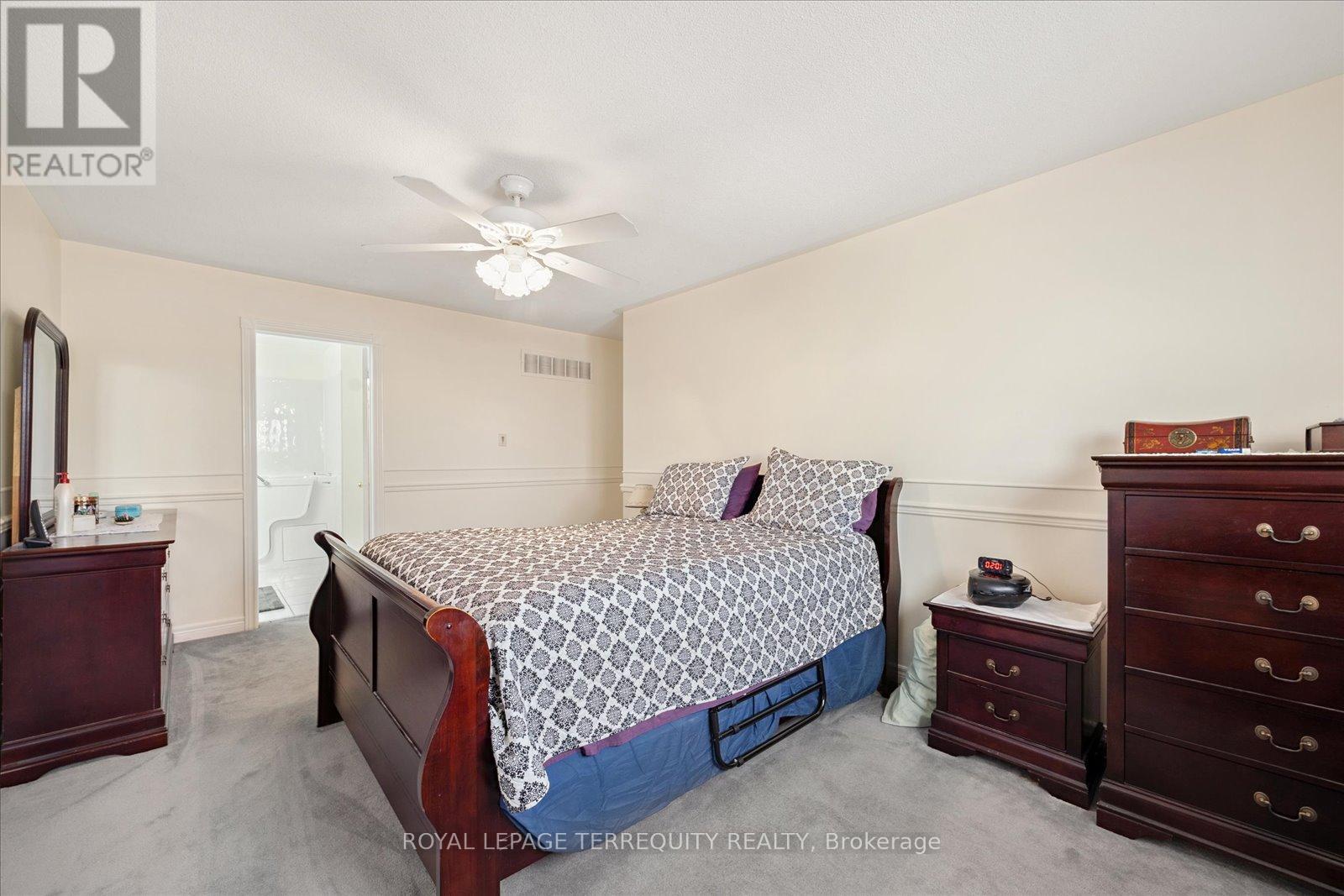 15 Waring Avenue, Whitby, Ontario  L1M 1G4 - Photo 17 - E12405894