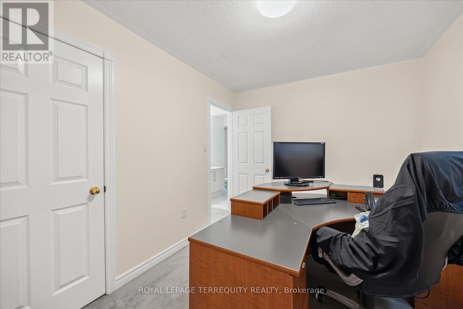 15 Waring Avenue, Whitby, Ontario  L1M 1G4 - Photo 21 - E12405894