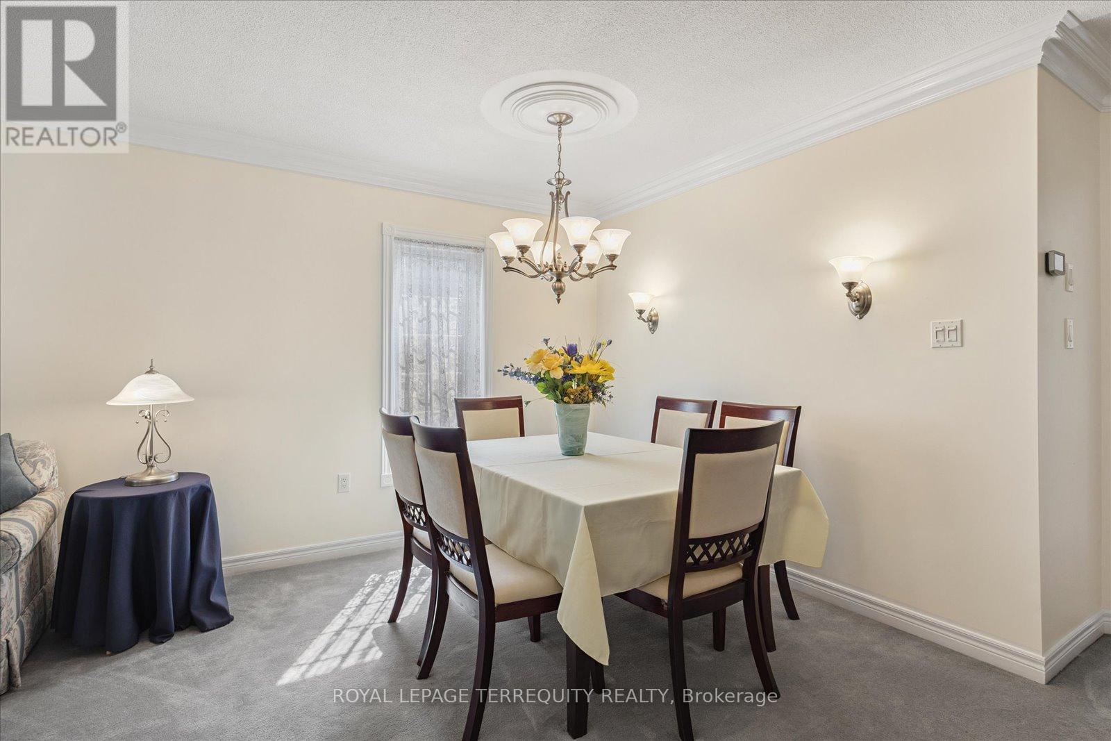 15 Waring Avenue, Whitby, Ontario  L1M 1G4 - Photo 8 - E12405894