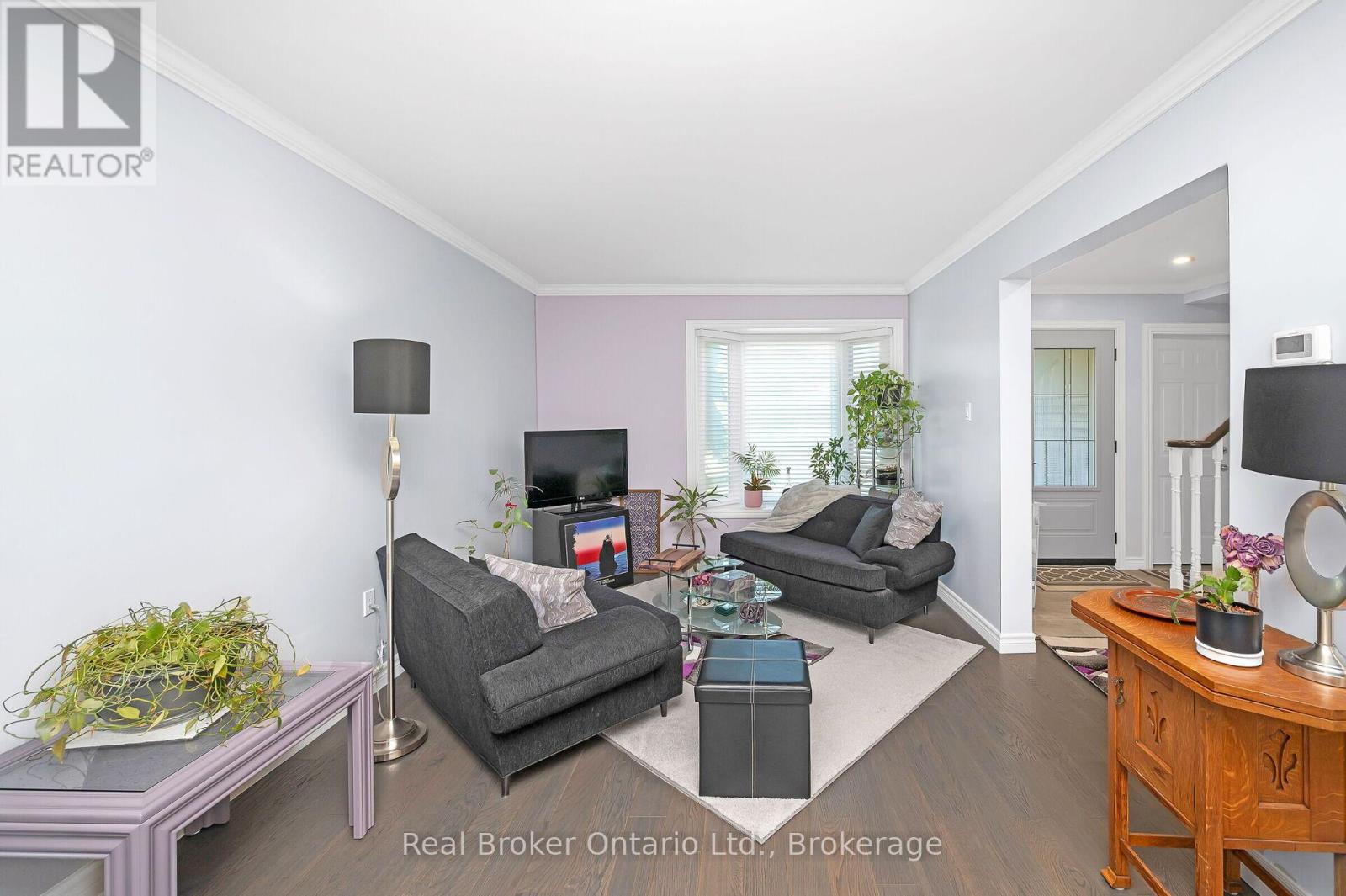 163 Ross Lane, Oakville, Ontario  L6H 5K3 - Photo 8 - W12406013
