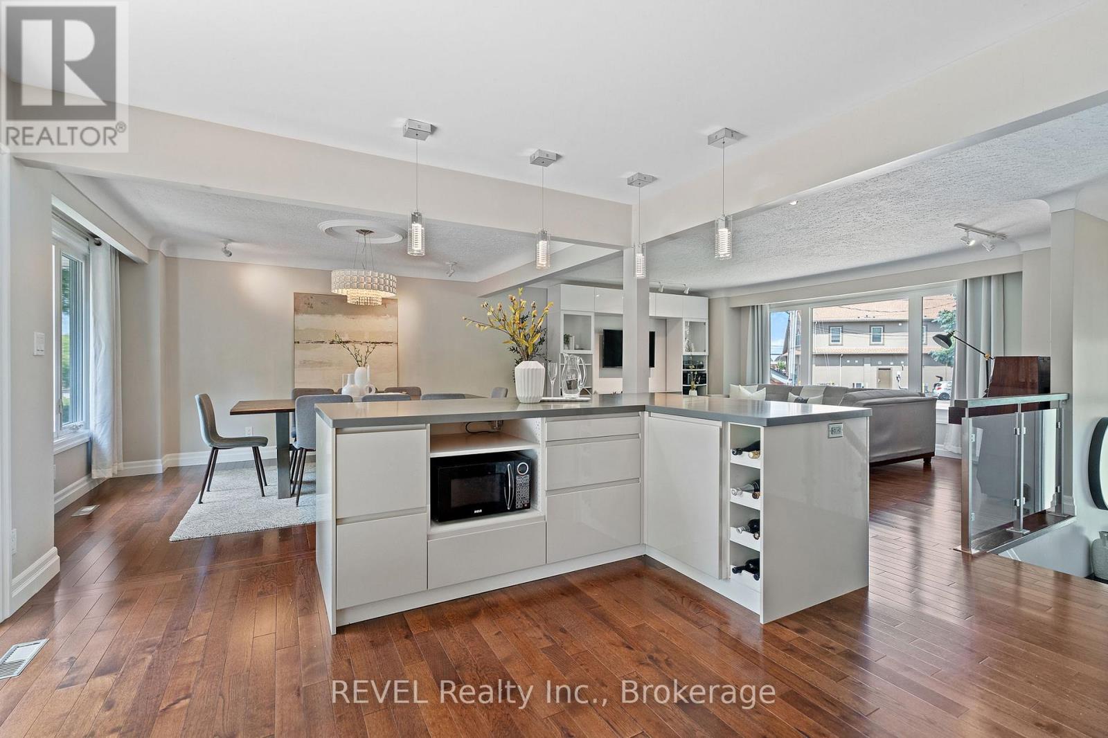 733 Line 1 Road, Niagara-On-The-Lake, Ontario  L0S 1T0 - Photo 15 - X12405968
